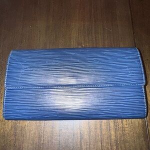 AUTHENTIC Louis Vuitton Blue Epi Long Wallet